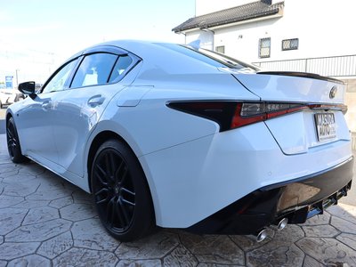 2023 Lexus IS photo 5