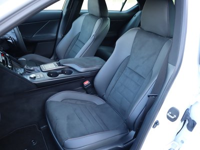 صورة مصغرة 47 لـ 2023 Lexus IS