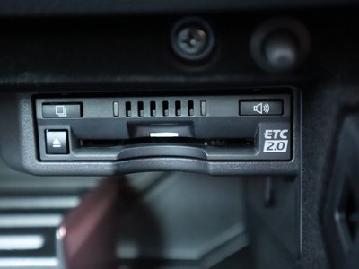 صورة مصغرة 30 لـ 2023 Lexus IS