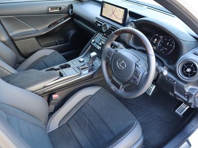 صورة مصغرة 43 لـ 2023 Lexus IS