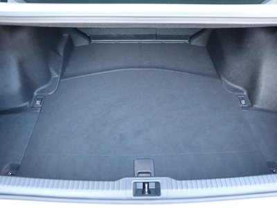 صورة مصغرة 70 لـ 2023 Lexus IS