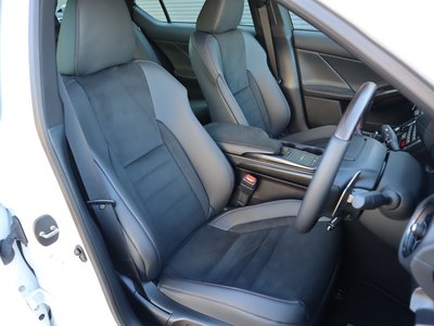 صورة مصغرة 44 لـ 2023 Lexus IS