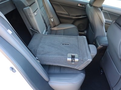 صورة مصغرة 67 لـ 2023 Lexus IS