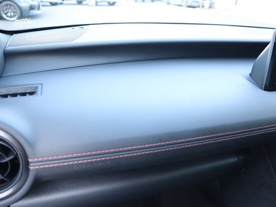 صورة مصغرة 72 لـ 2023 Lexus IS