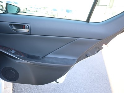 صورة مصغرة 59 لـ 2023 Lexus IS