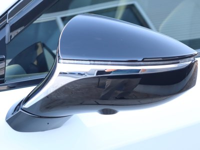 صورة مصغرة 78 لـ 2023 Lexus IS