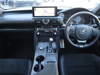 2023 Lexus IS photo 8