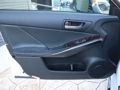 صورة مصغرة 56 لـ 2023 Lexus IS