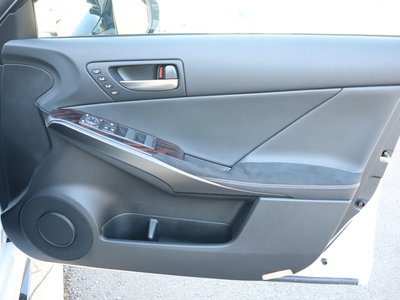 صورة مصغرة 57 لـ 2023 Lexus IS