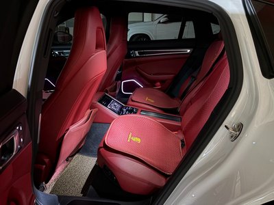 PORSCHE PANAMERA - 4