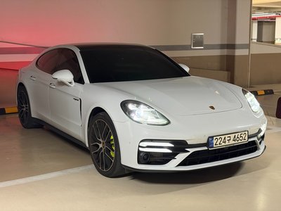PORSCHE PANAMERA - 2