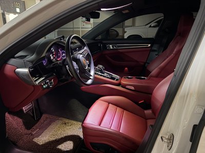 PORSCHE PANAMERA - 10