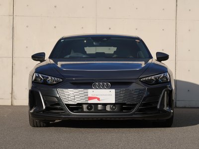 AUDI E-TRON GT QUATTRO - 3