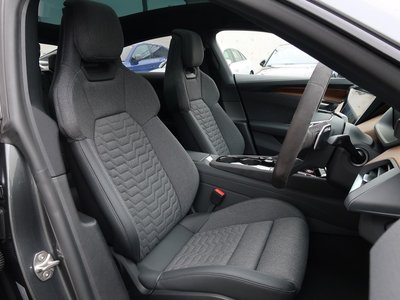 AUDI E-TRON GT QUATTRO - 9