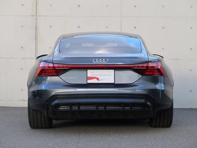 AUDI E-TRON GT QUATTRO - 6