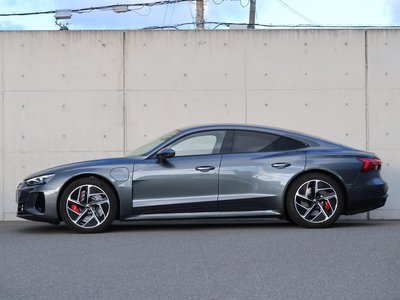 AUDI E-TRON GT QUATTRO - 4