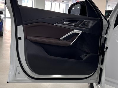 صورة مصغرة 13 لـ 2025 BMW X1