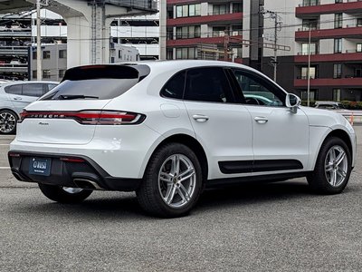 PORSCHE MACAN - 3