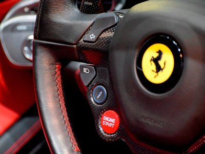 صورة مصغرة 129 لـ 2012 FERRARI 458 SPIDER