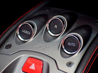 صورة مصغرة 122 لـ 2012 FERRARI 458 SPIDER