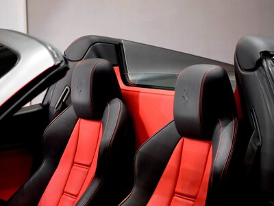 صورة مصغرة 136 لـ 2012 FERRARI 458 SPIDER