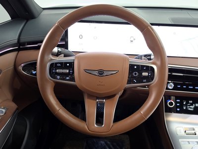 2024 Genesis GV70 thumbnail 18