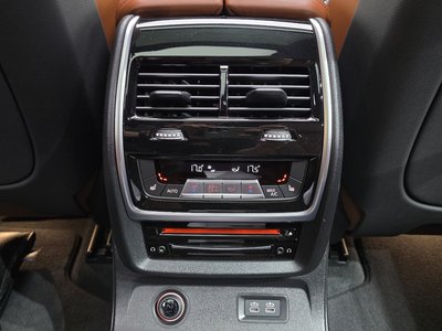 2021 BMW X7 thumbnail 20