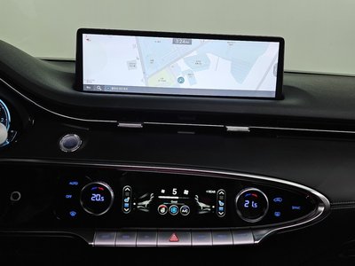 2022 Genesis GV70 thumbnail 18