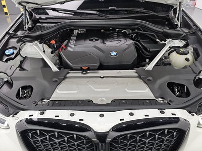 2025 BMW X4 photo 7