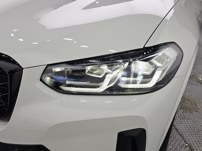 2025 BMW X4 photo 9