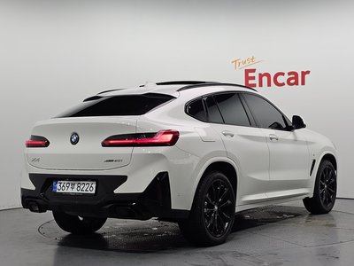 2025 BMW X4 photo 4