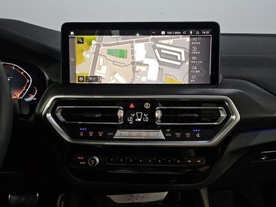 2025 BMW X4 缩略图 18