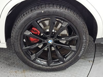 2025 BMW X4 photo 8