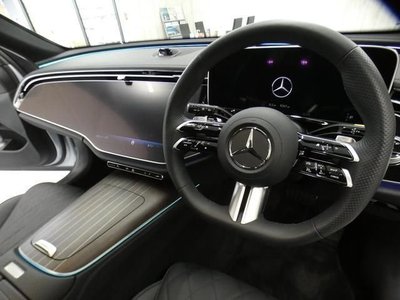 MERCEDES-BENZ E-CLASS - 6