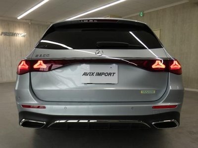 MERCEDES-BENZ E-CLASS - 4