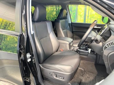 TOYOTA LAND CRUISER PRADO - 8