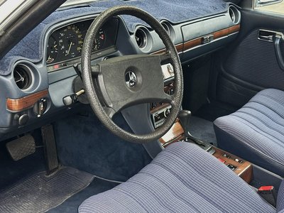 MERCEDES-BENZ MEDIUM-CLASS - 9