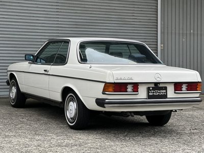 MERCEDES-BENZ MEDIUM-CLASS - 8