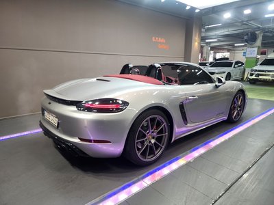 PORSCHE 718 - 2
