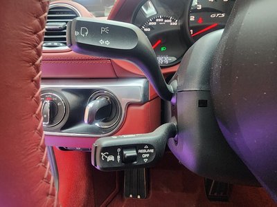 PORSCHE 718 - 8