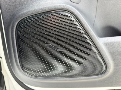 2025 Mercedes-BENZ EQB — миниатюра 23