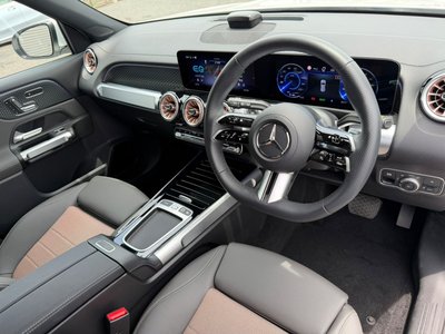 2025 Mercedes-BENZ EQB — миниатюра 17