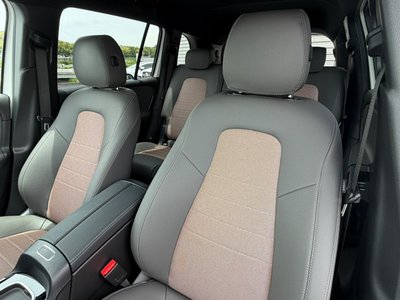 2025 Mercedes-BENZ EQB — миниатюра 24