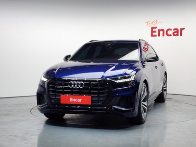 AUDI Q8 - 2