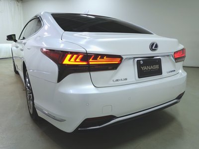 LEXUS LS - 6