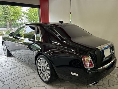 ROLLS-ROYCE PHANTOM - 4