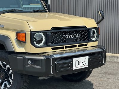 TOYOTA LAND CRUISER 70 - 10