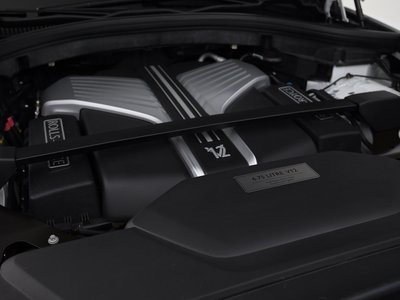 ROLLS-ROYCE CULLINAN - 8