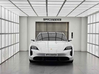 صورة 2 لـ 2023 Porsche TAYCAN