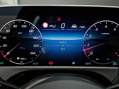 MERCEDES-BENZ E-CLASS - 8